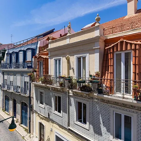 Cute Apartments In City Center By Lovelystay-3